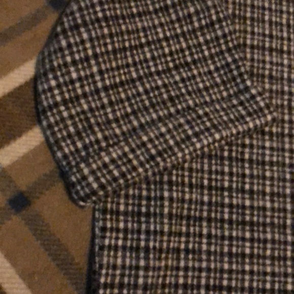 NWOT soft, fuzzy short sleeve sweater - Picture 5 of 6